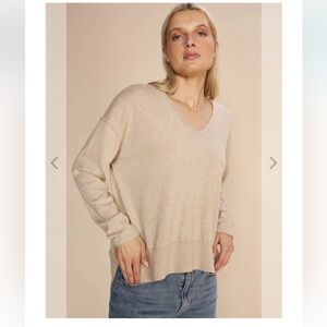 New Workshop sporty sweater top